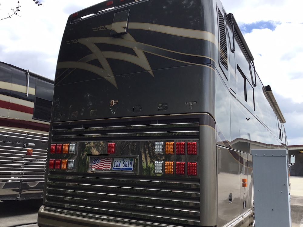 2000 Prevost Featherlite H3-45 For Sale