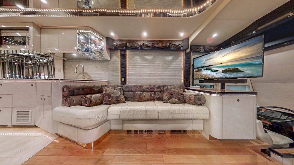 2000 Prevost Featherlite H3-45 For Sale