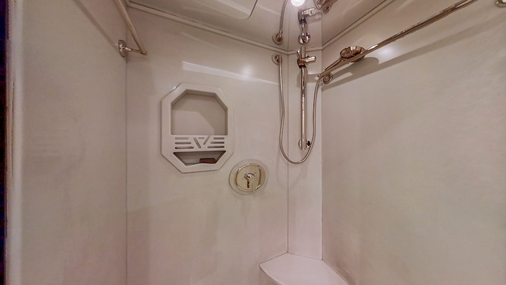 2000 Prevost Featherlite H3-45 For Sale