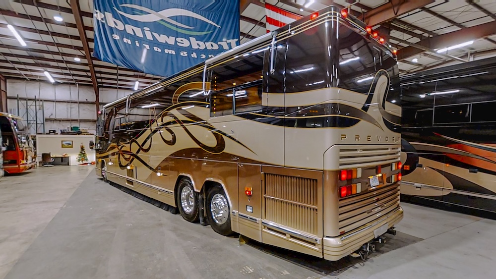 2000 Prevost Featherlite H3-45 For Sale