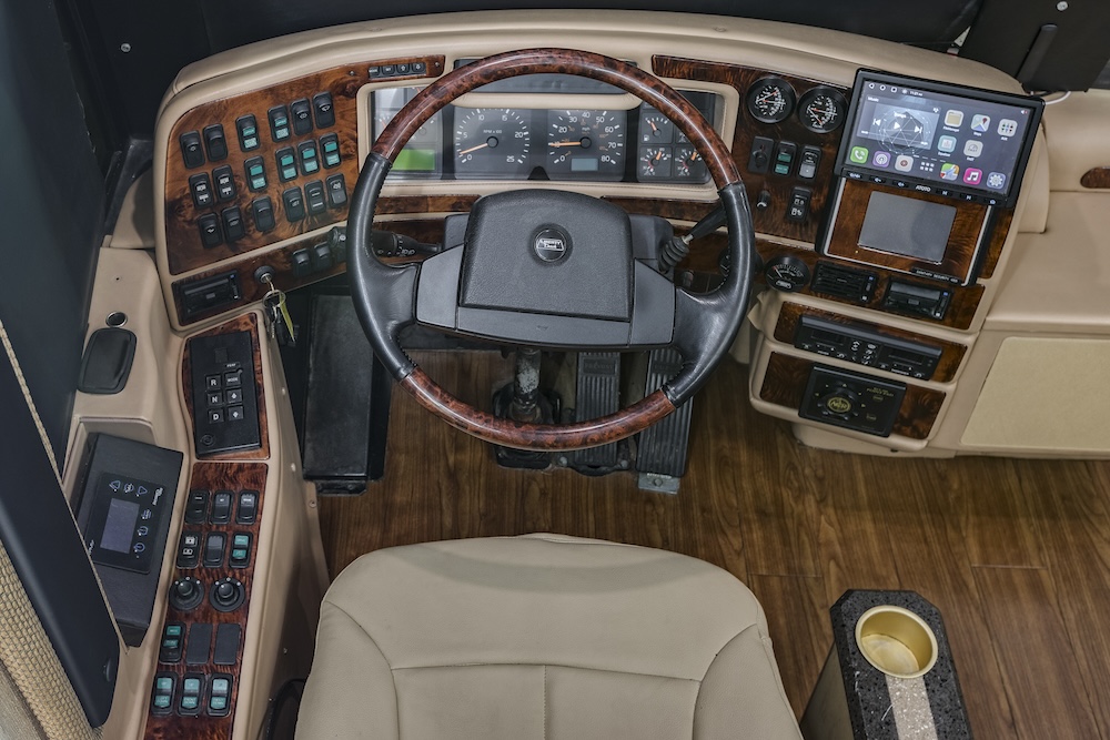 2000 Prevost Liberty H3-45 For Sale