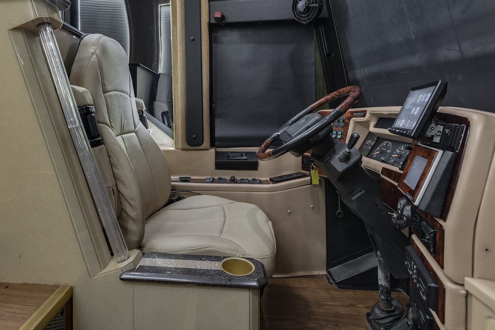 2000 Prevost Liberty H3-45 For Sale