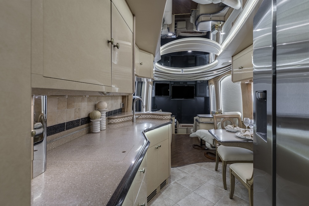 2000 Prevost Liberty H3-45 For Sale