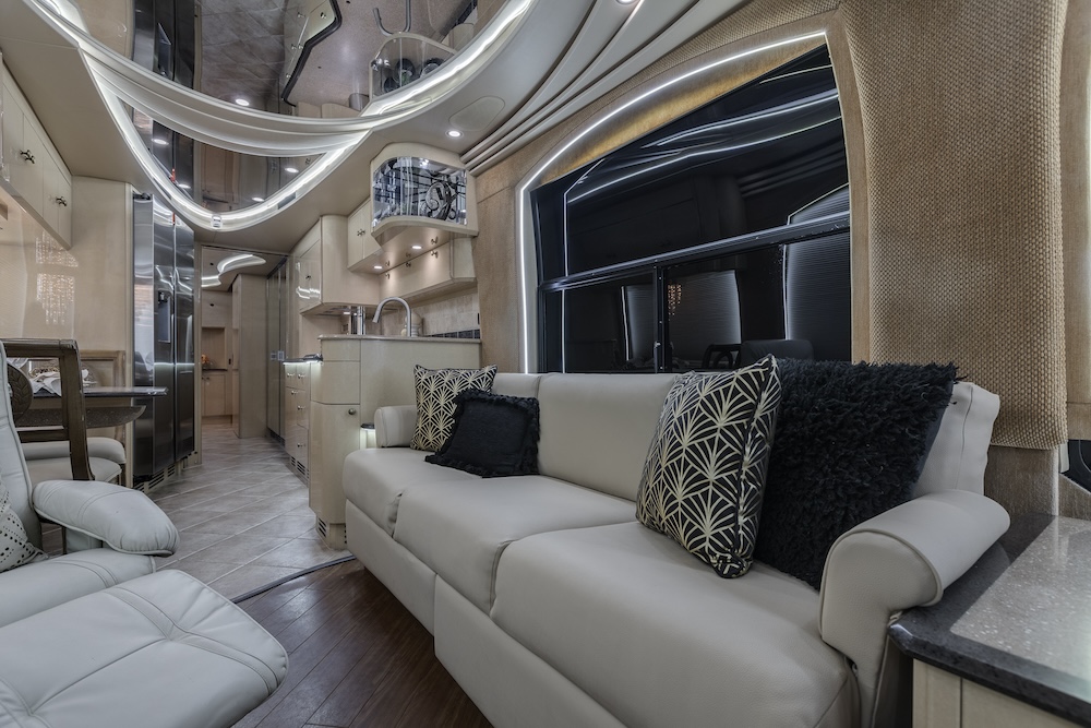 2000 Prevost Liberty H3-45 For Sale