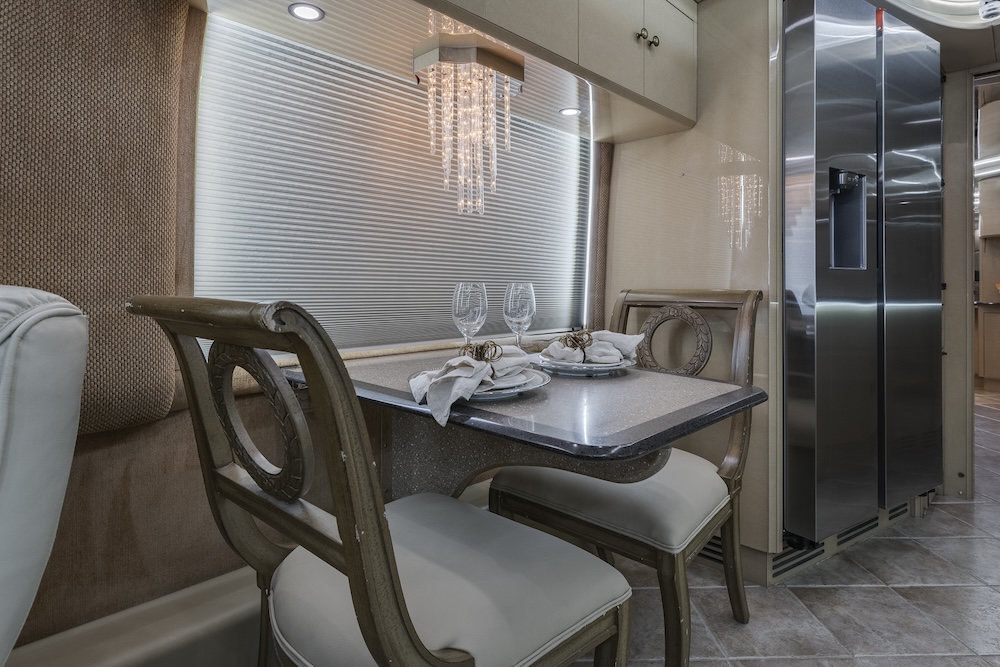 2000 Prevost Liberty H3-45 For Sale