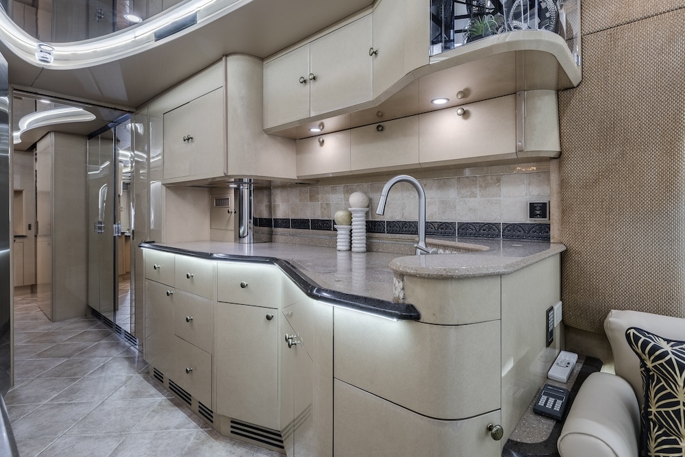 2000 Prevost Liberty H3-45 For Sale