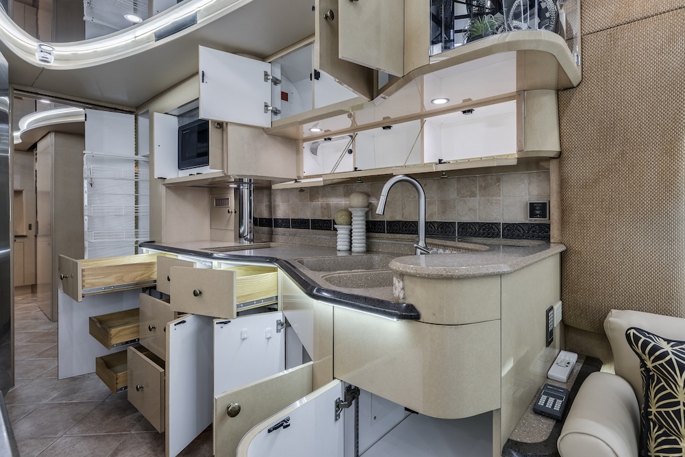 2000 Prevost Liberty H3-45 For Sale