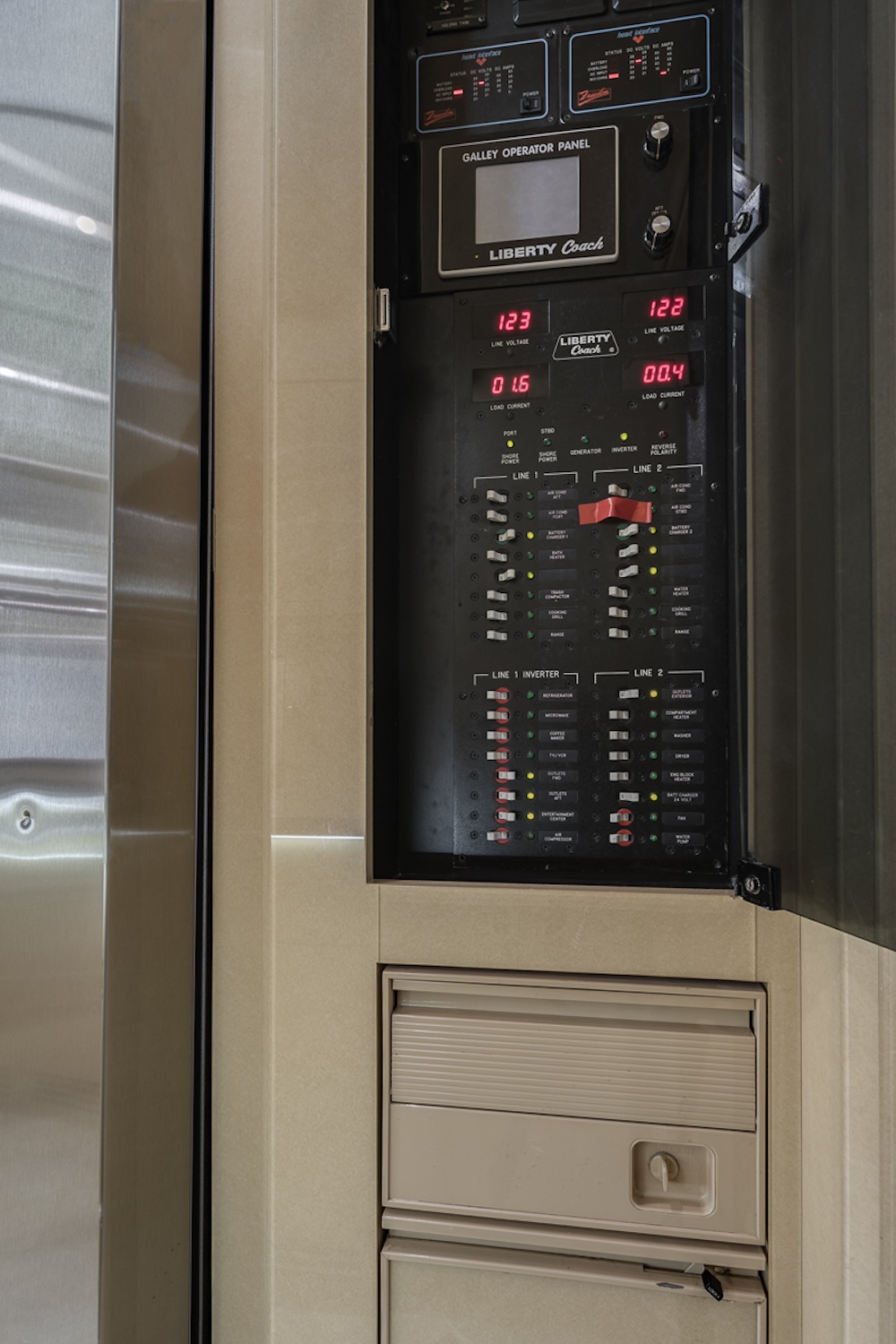 2000 Prevost Liberty H3-45 For Sale