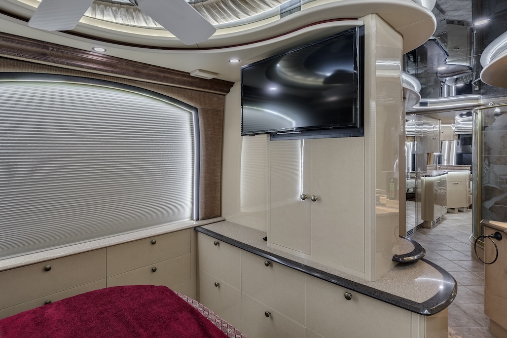 2000 Prevost Liberty H3-45 For Sale