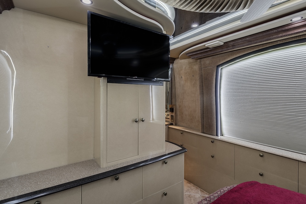 2000 Prevost Liberty H3-45 For Sale