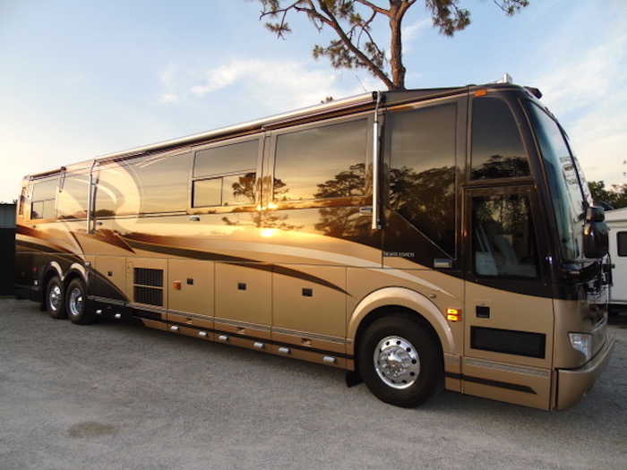 2000 Prevost Liberty H3-45 For Sale