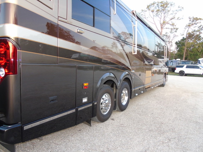 2000 Prevost Liberty H3-45 For Sale