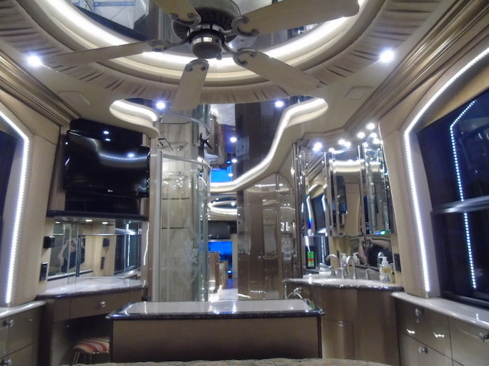 2000 Prevost Liberty H3-45 For Sale