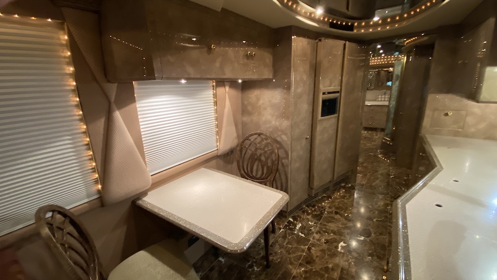 2000 Prevost Liberty XL For Sale