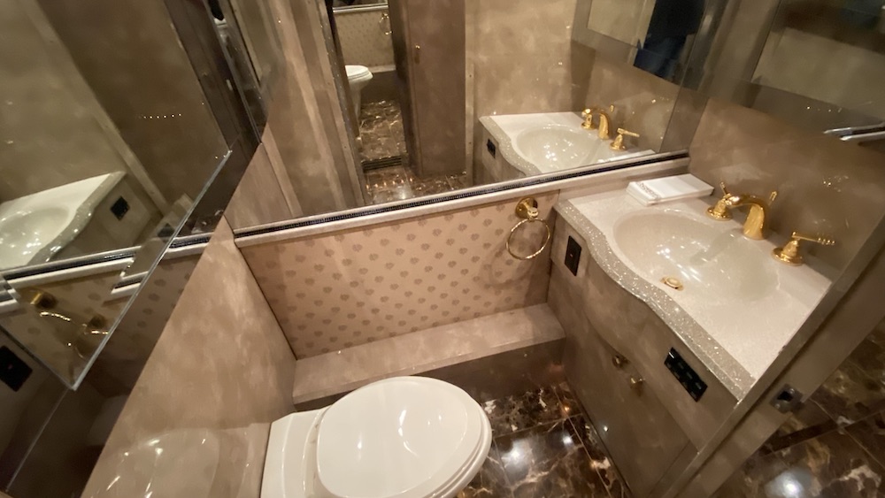 2000 Prevost Liberty XL For Sale