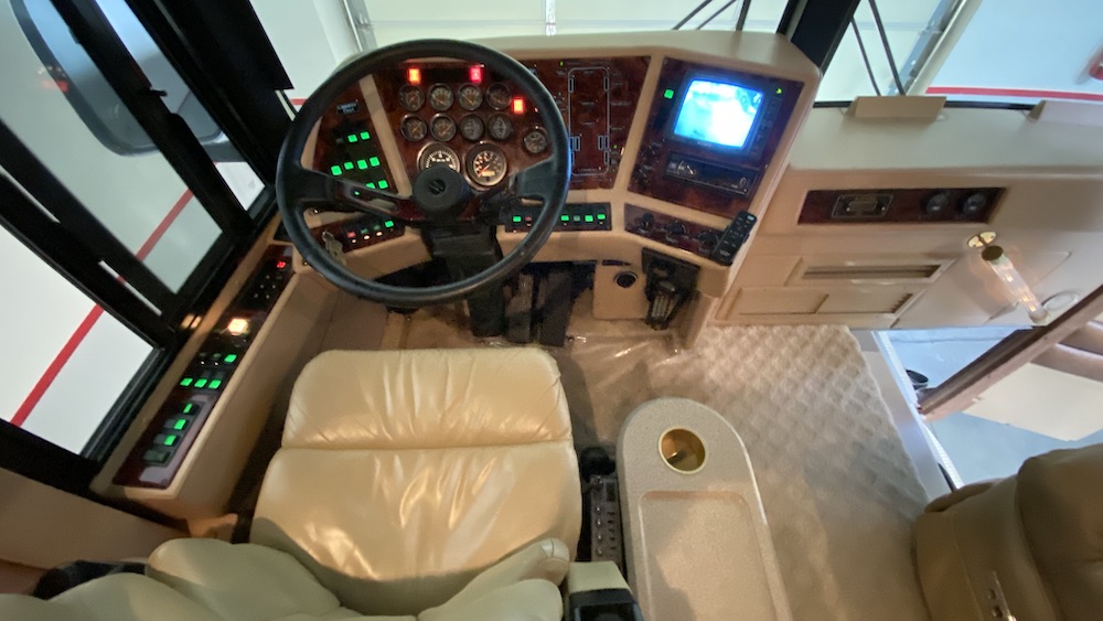 2000 Prevost Liberty XL For Sale
