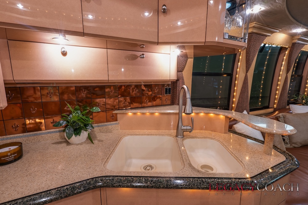 2000 Prevost Liberty XL For Sale