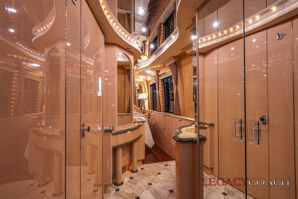 2000 Prevost Liberty XL For Sale