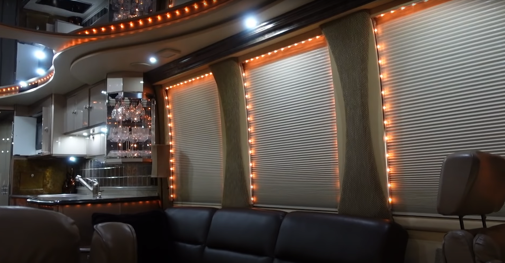 2000 Prevost Liberty XL For Sale