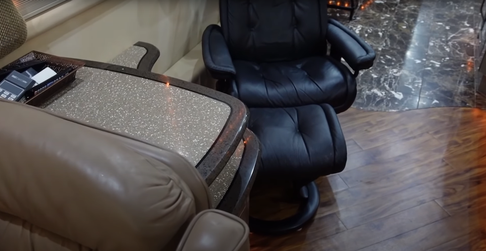 2000 Prevost Liberty XL For Sale