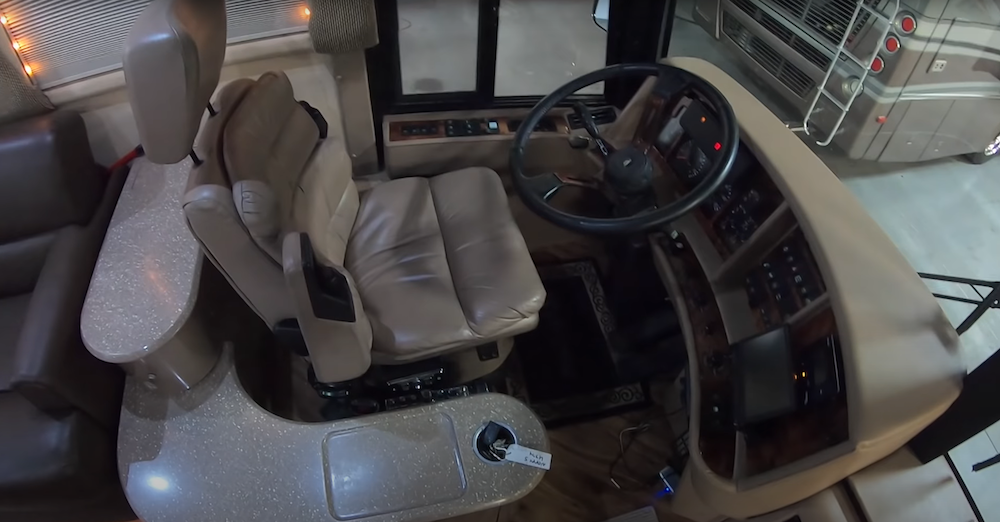 2000 Prevost Liberty XL For Sale