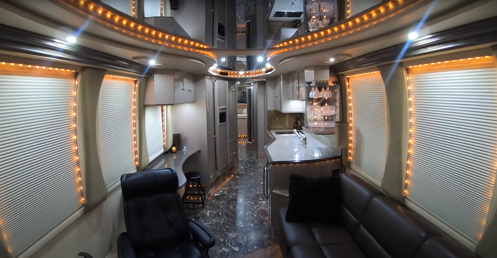 2000 Prevost Liberty XL For Sale