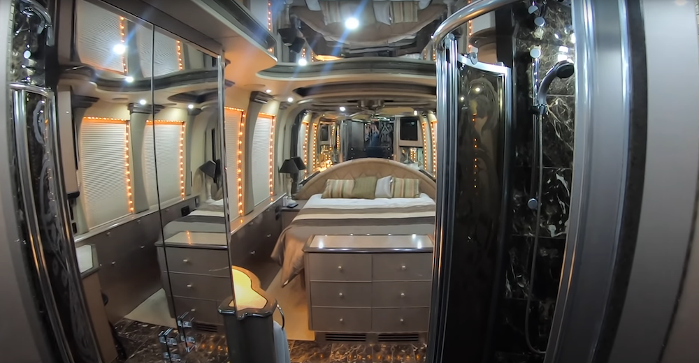 2000 Prevost Liberty XL For Sale