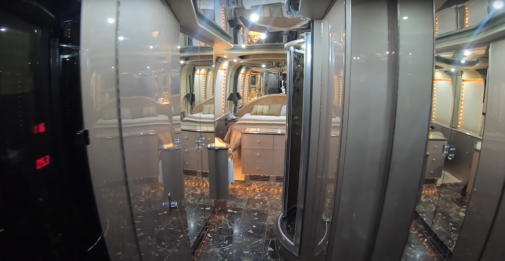 2000 Prevost Liberty XL For Sale