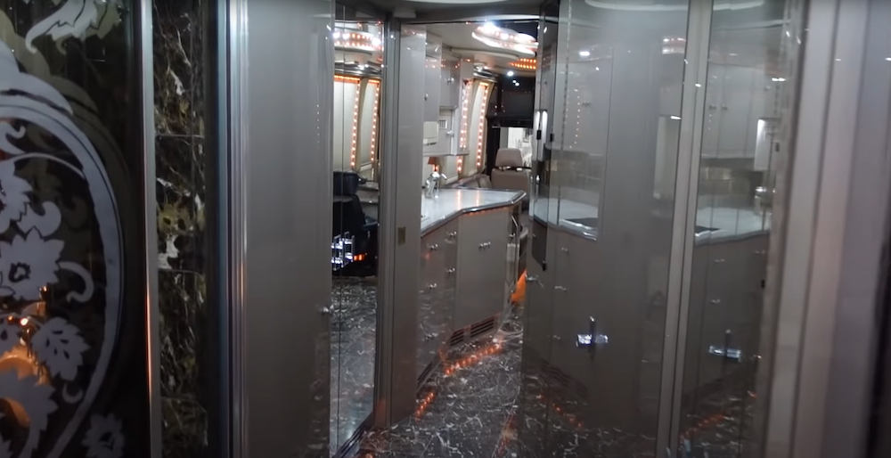 2000 Prevost Liberty XL For Sale