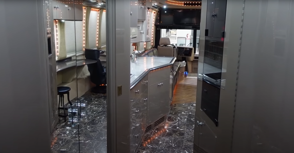 2000 Prevost Liberty XL For Sale