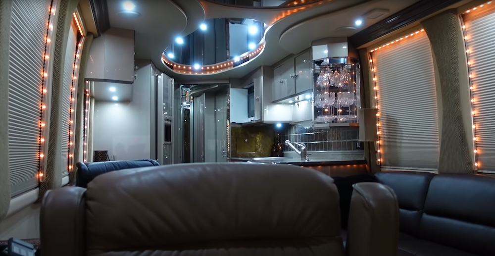 2000 Prevost Liberty XL For Sale