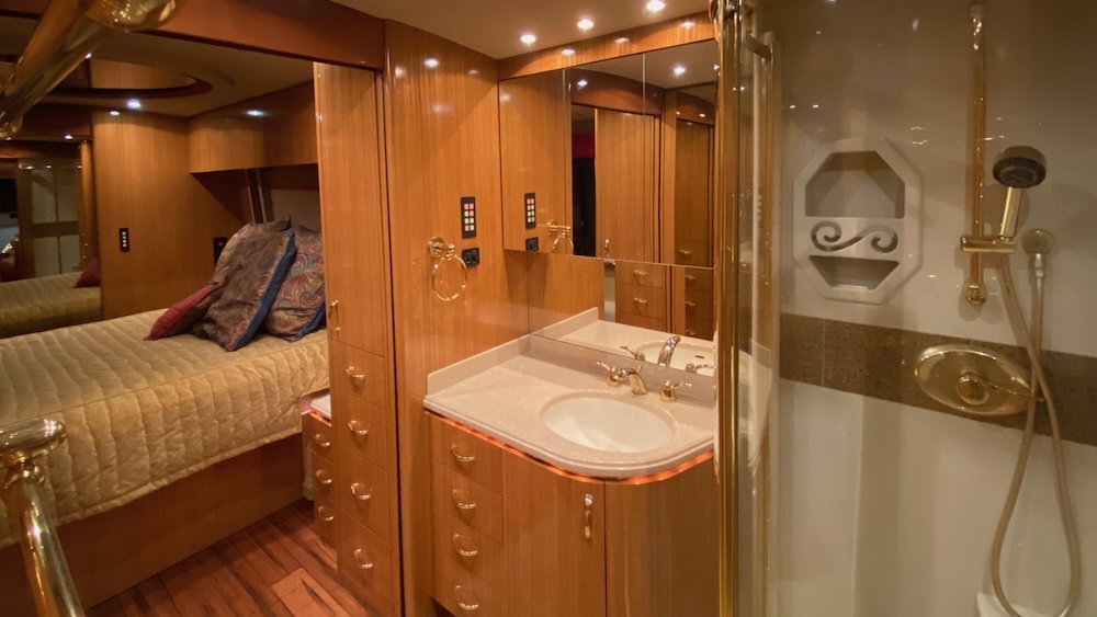 2000 Prevost Marathon H3-45 For Sale