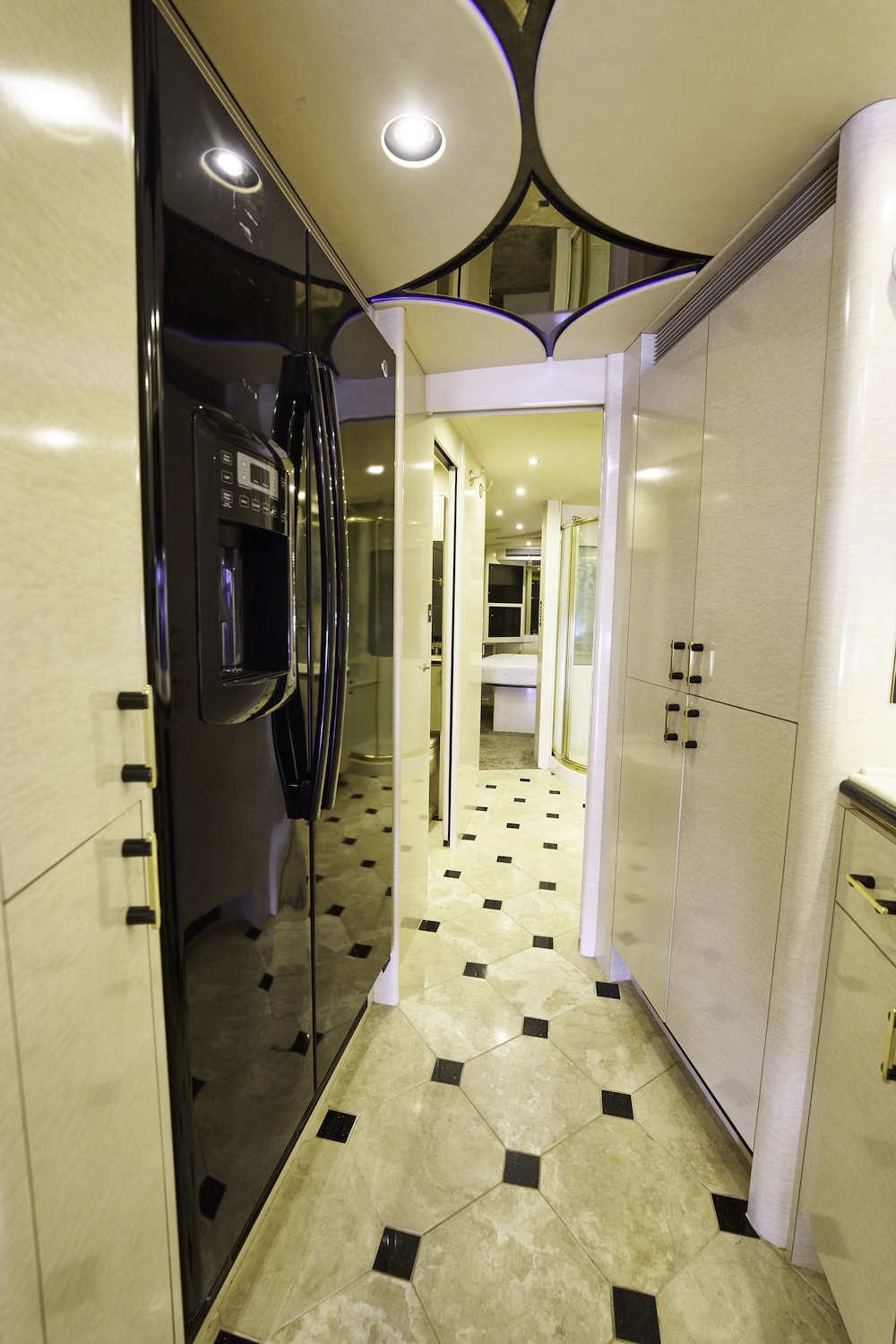 2000 Prevost Marathon H3-45 For Sale