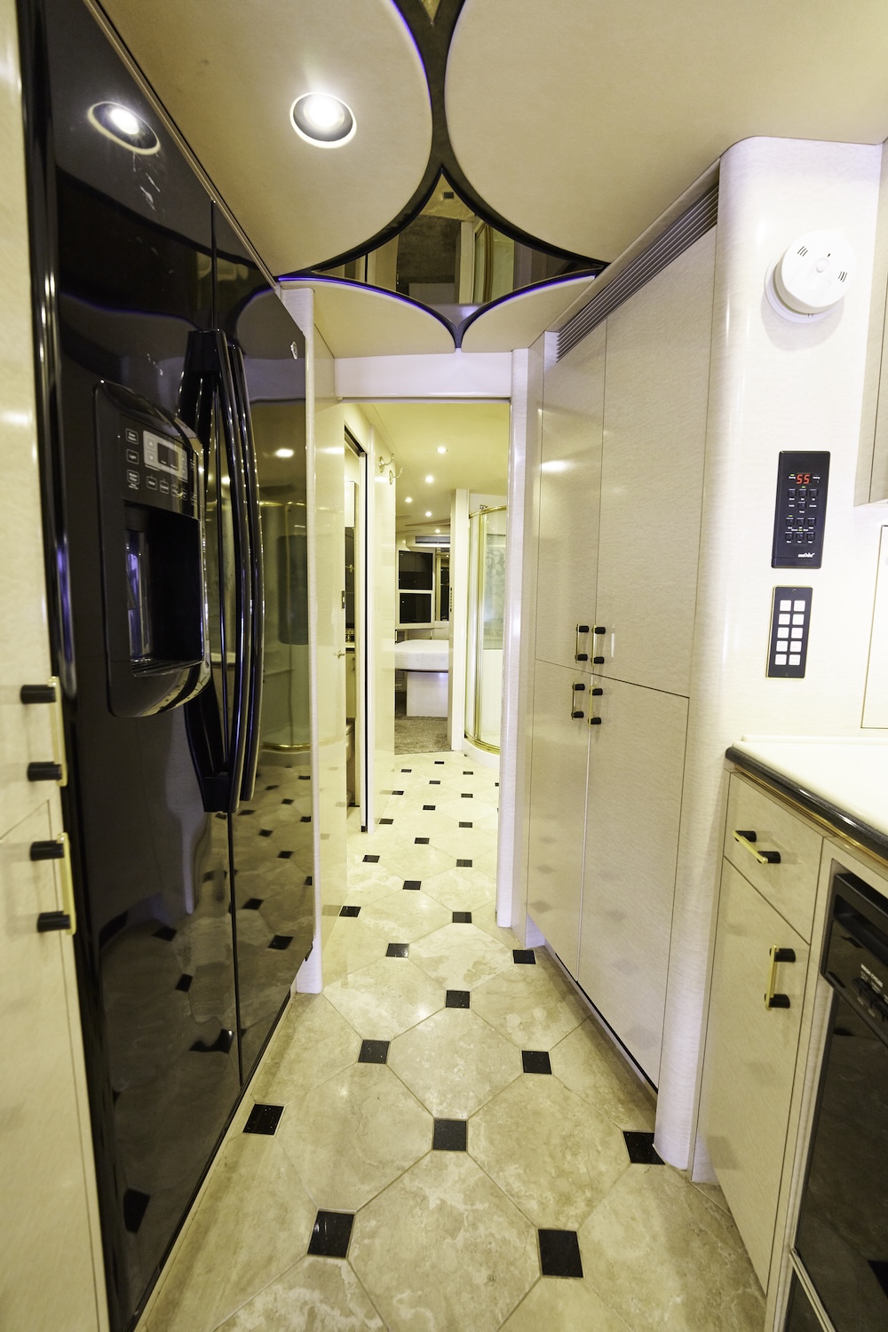 2000 Prevost Marathon H3-45 For Sale