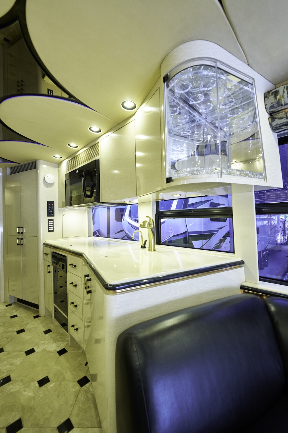 2000 Prevost Marathon H3-45 For Sale