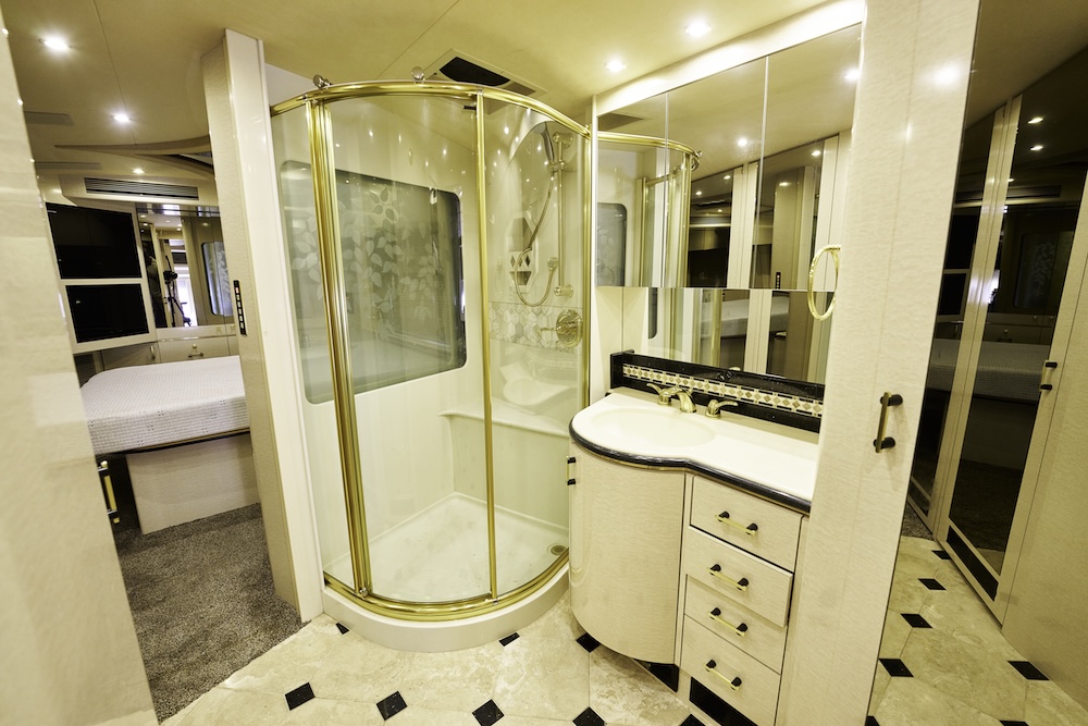 2000 Prevost Marathon H3-45 For Sale
