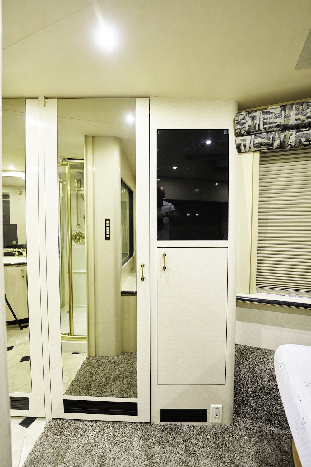 2000 Prevost Marathon H3-45 For Sale