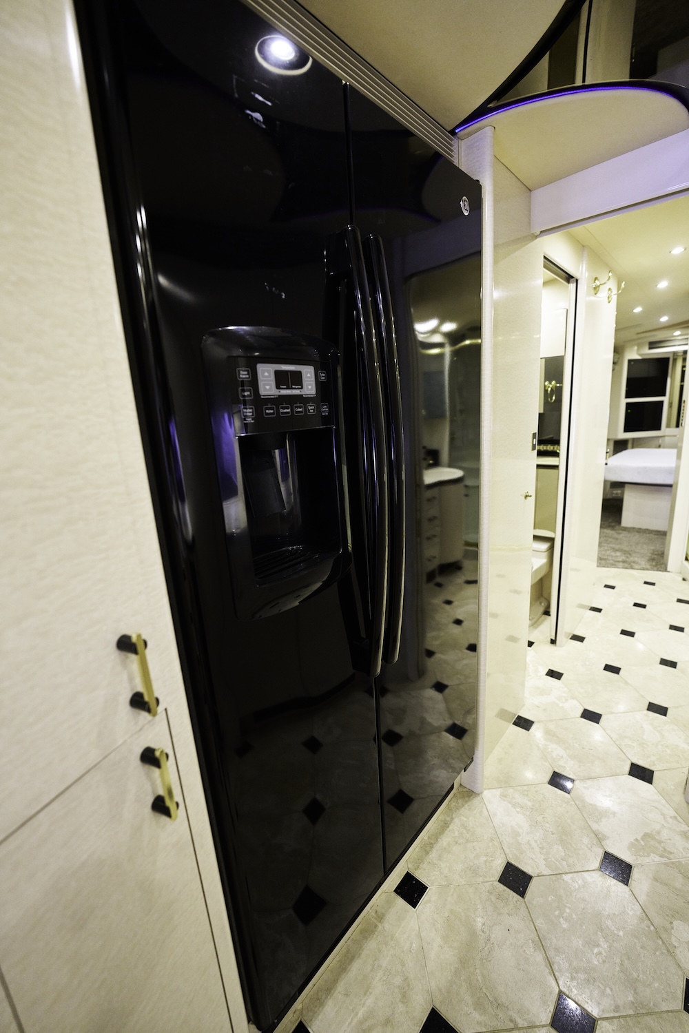 2000 Prevost Marathon H3-45 For Sale