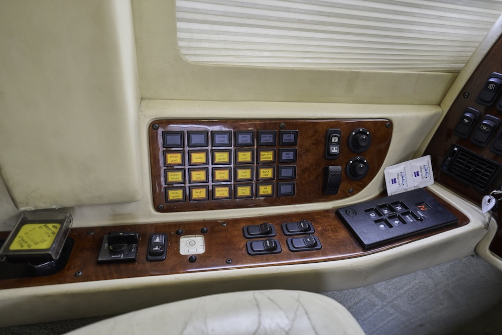 2000 Prevost Marathon H3-45 For Sale
