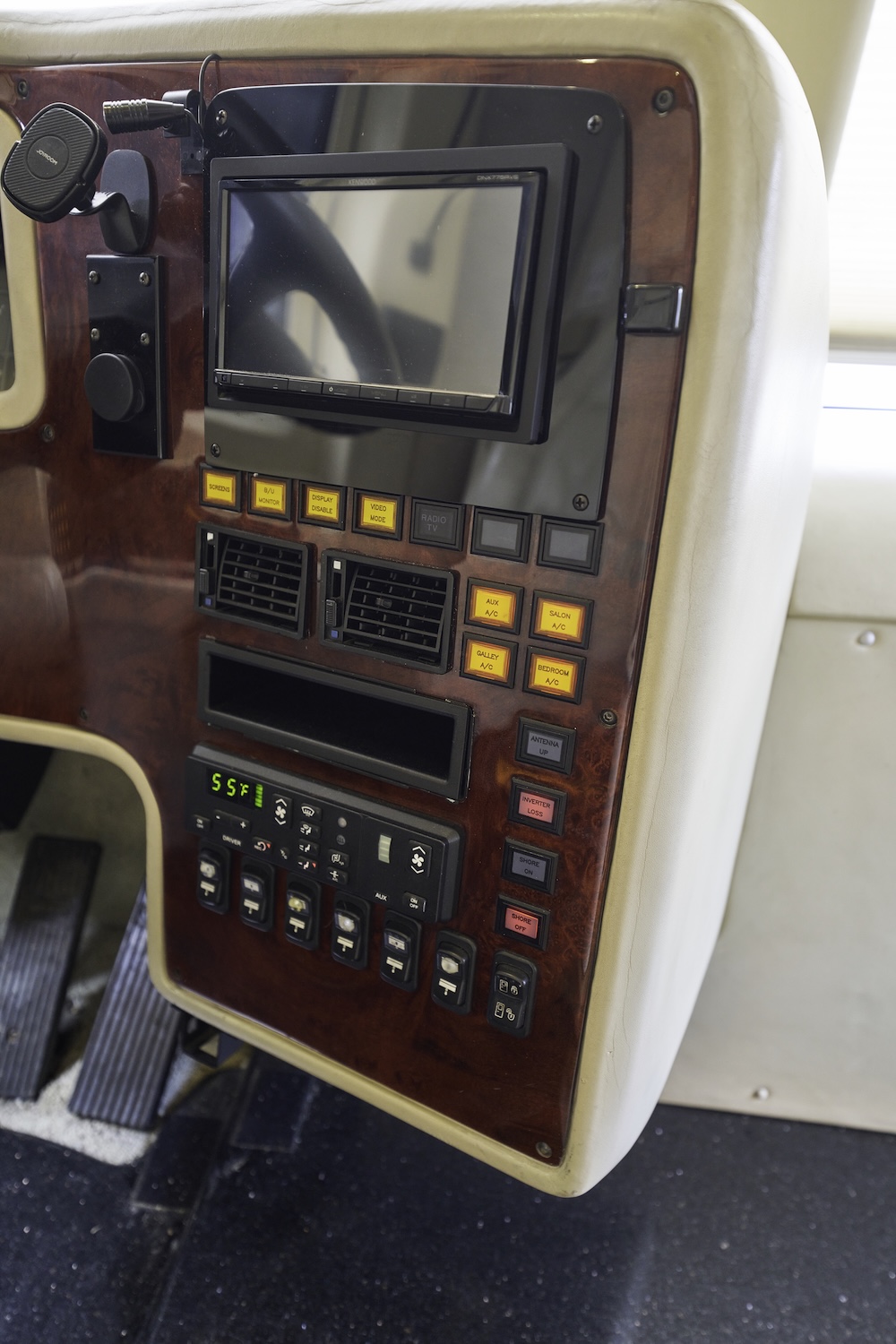2000 Prevost Marathon H3-45 For Sale