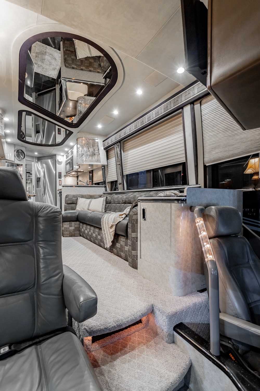 2000 Prevost Marathon H3-45 Non Slide