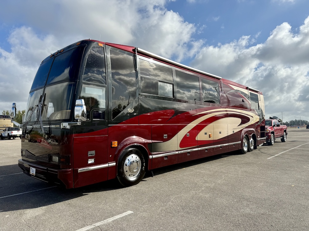 2000 Prevost Marathon H3-45 For Sale