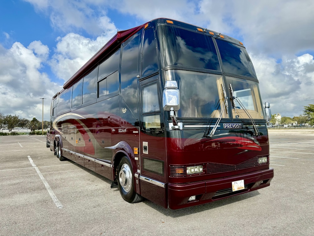 2000 Prevost Marathon H3-45 For Sale