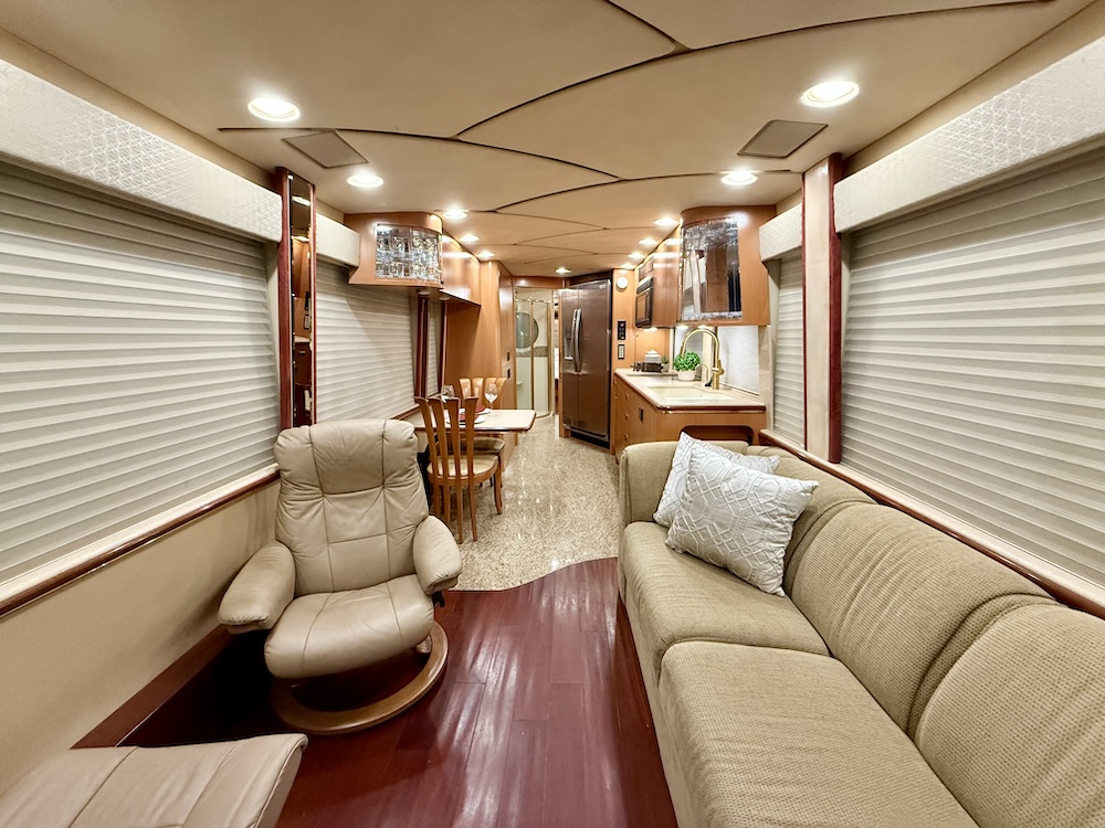 2000 Prevost Marathon H3-45 For Sale