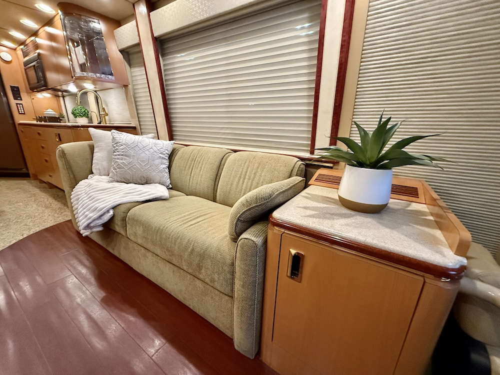 2000 Prevost Marathon H3-45 For Sale