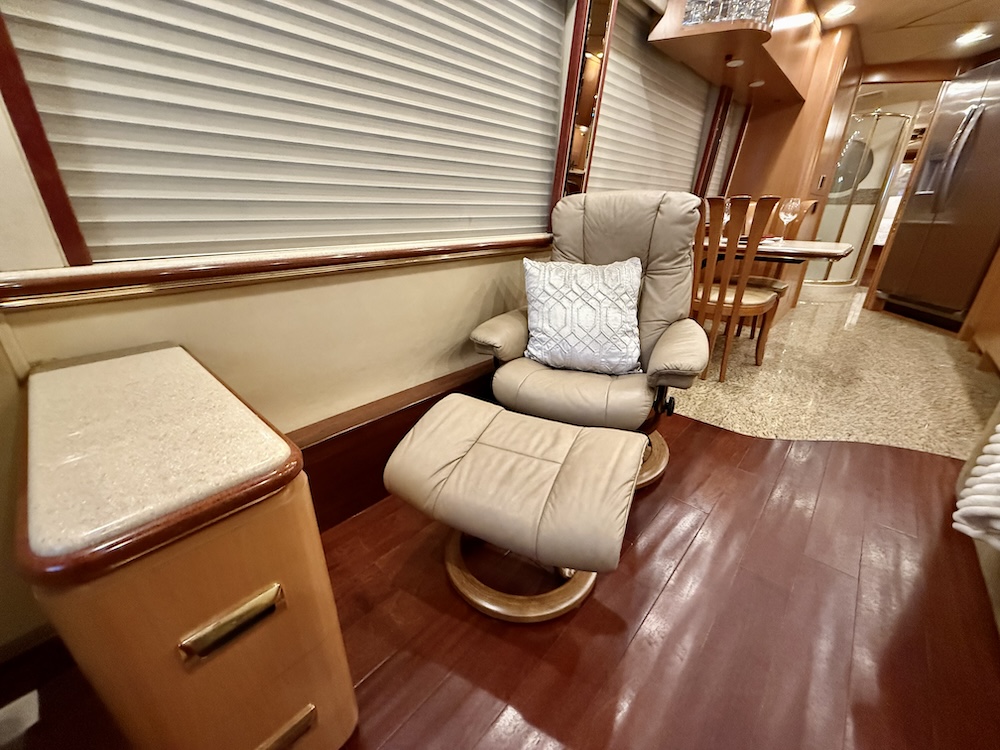 2000 Prevost Marathon H3-45 For Sale
