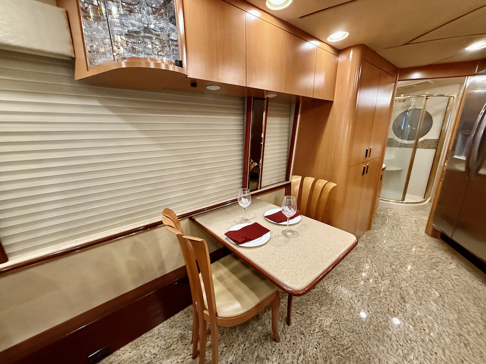 2000 Prevost Marathon H3-45 For Sale