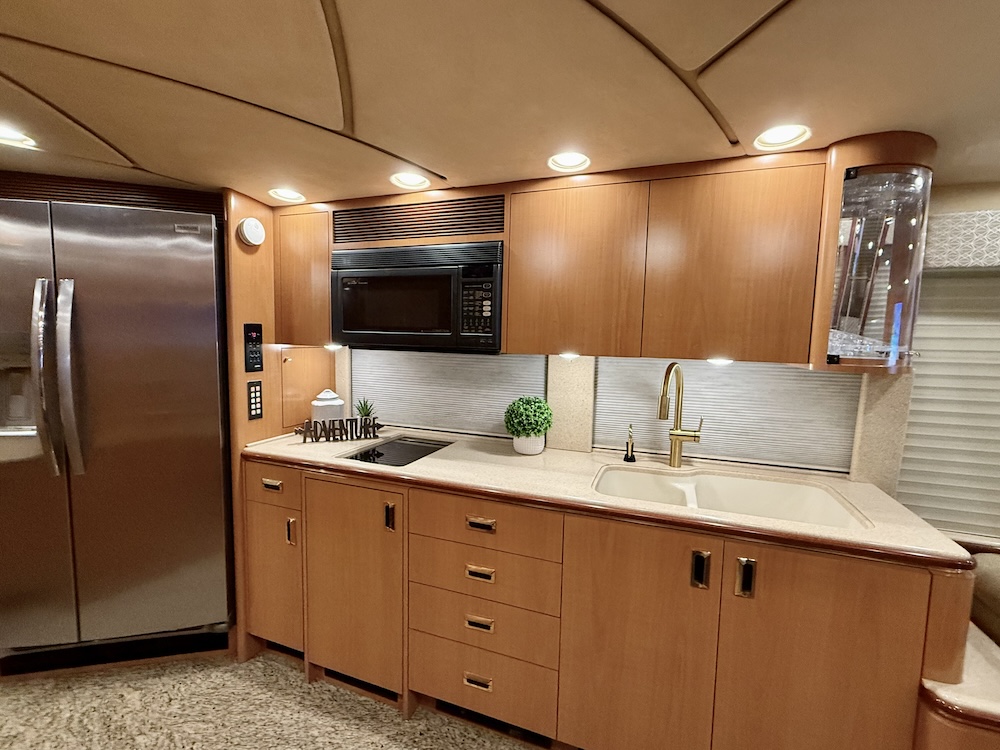 2000 Prevost Marathon H3-45 For Sale