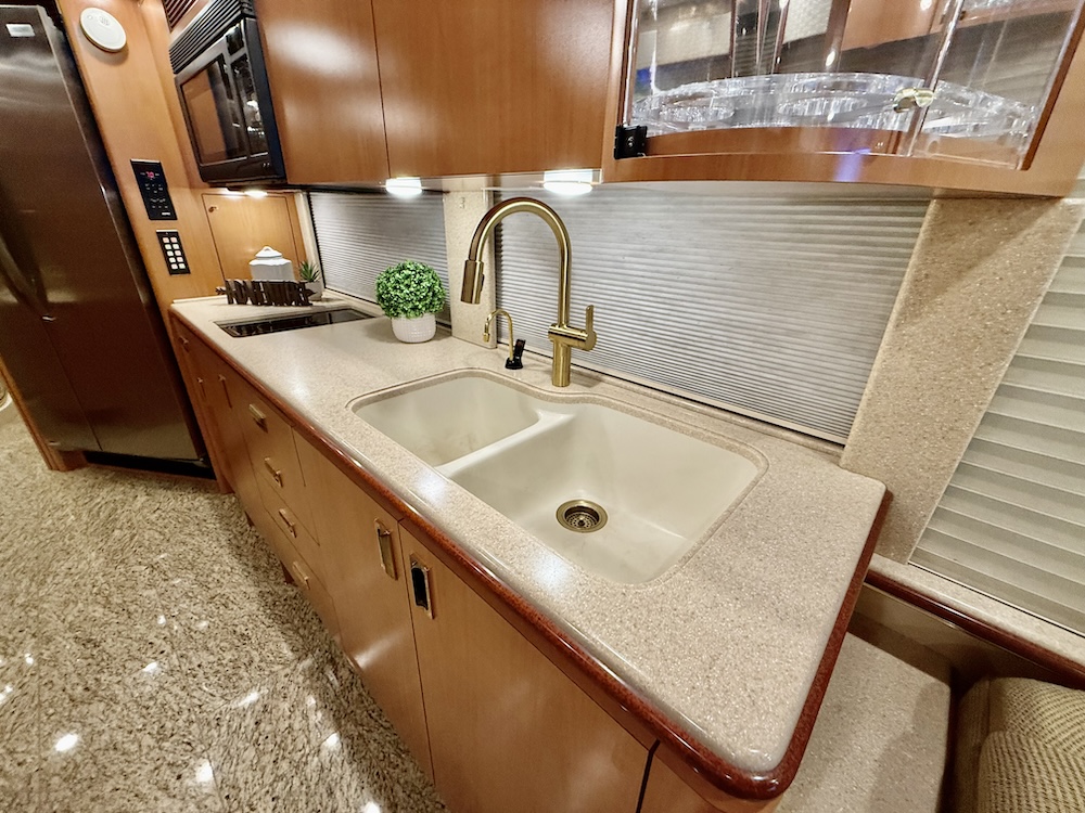 2000 Prevost Marathon H3-45 For Sale