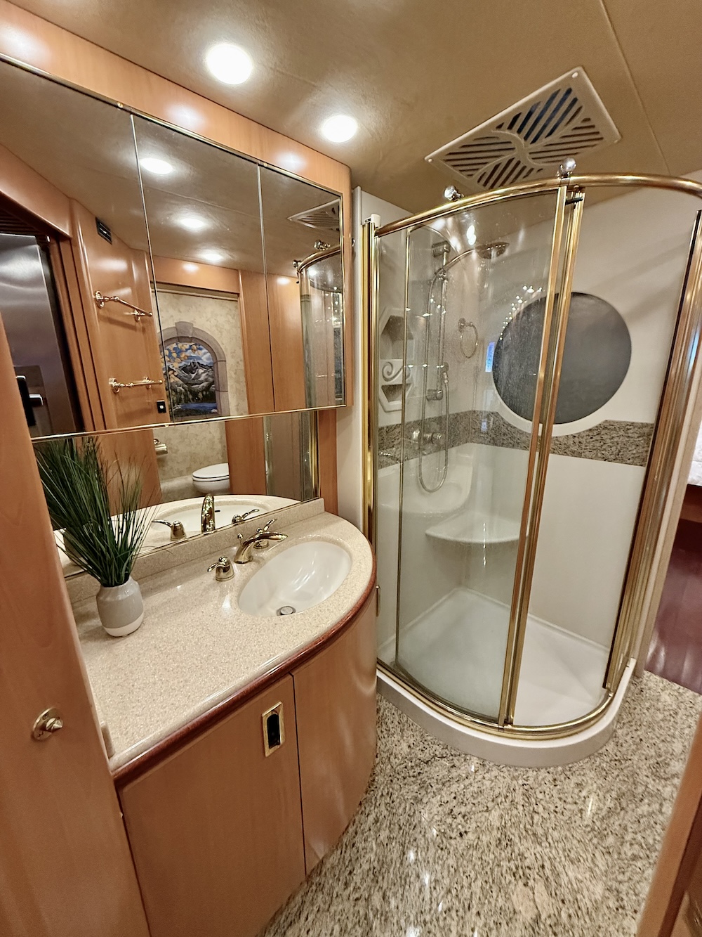 2000 Prevost Marathon H3-45 For Sale